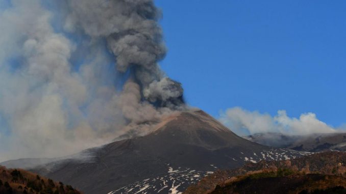 volcan etna volcan etna