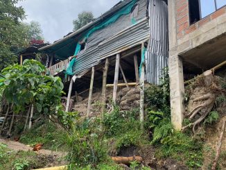 A machete intimidaron a varios funcionarios en Bello 1 A machete intimidaron a varios funcionarios en Bello