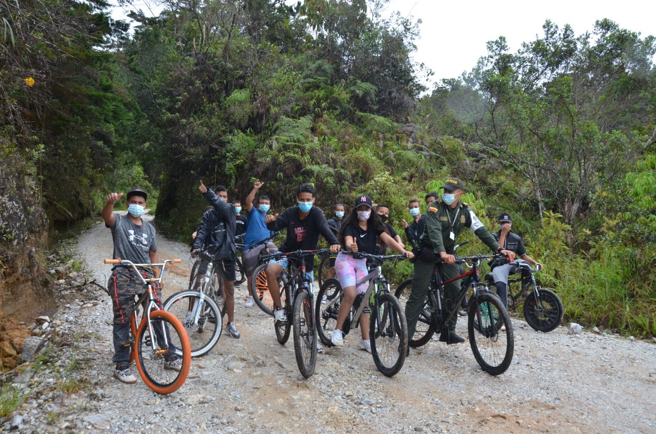 A través del deporte, intendente de la Policía ha evitado el reclutamiento de más de 500 jóvenes en Antioquia 1 Antioquia