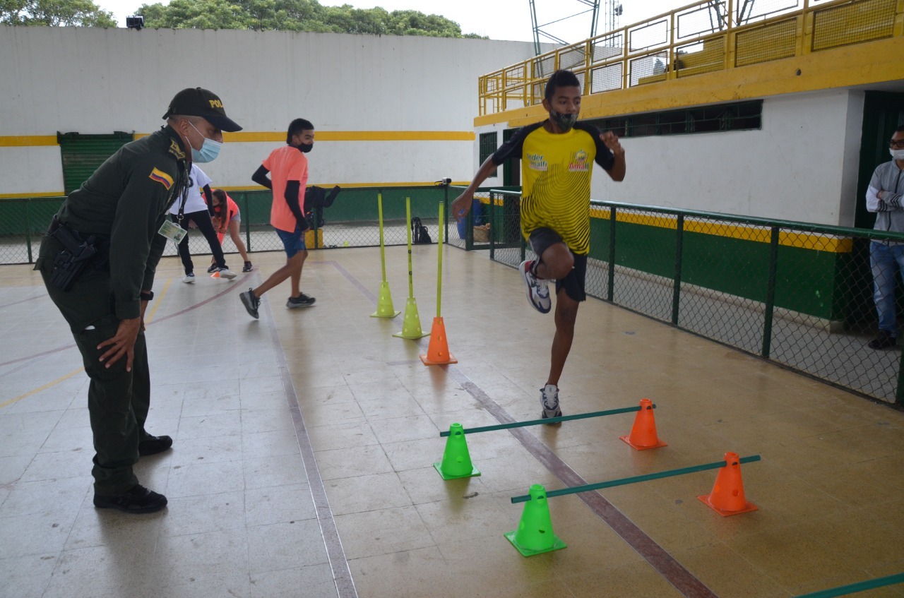 A través del deporte, intendente de la Policía ha evitado el reclutamiento de más de 500 jóvenes en Antioquia 2 Antioquia