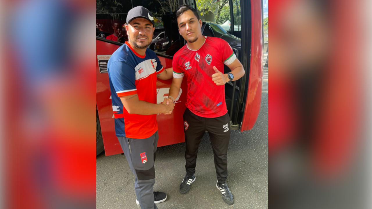 "Es de sabios reconocer errores", apretón de manos entre Talentos de Envigado y Patriotas 1 "Es de sabios reconocer errores", apretón de manos entre Talentos de Envigado y Patriotas