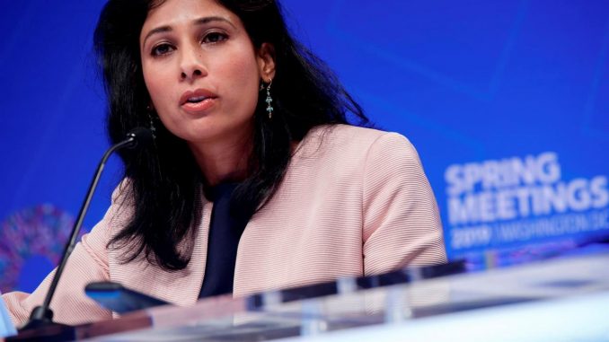 La economista jefa del Fondo Monetario Internacional, Gita Gopinath, en una fotografía de archivo. EFE/Shawn Thew FMI