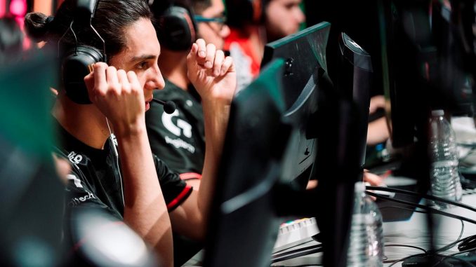 Fotografía sin fecha especifica de toma, cortesía de Riot Games, donde se observa al guatemalteco Javier 'Rainmaker' Cruz, jugador del equipo de Valorant de Infinity, durante un torneo en la Ciudad de México. EFE/Riot Games/ eSports