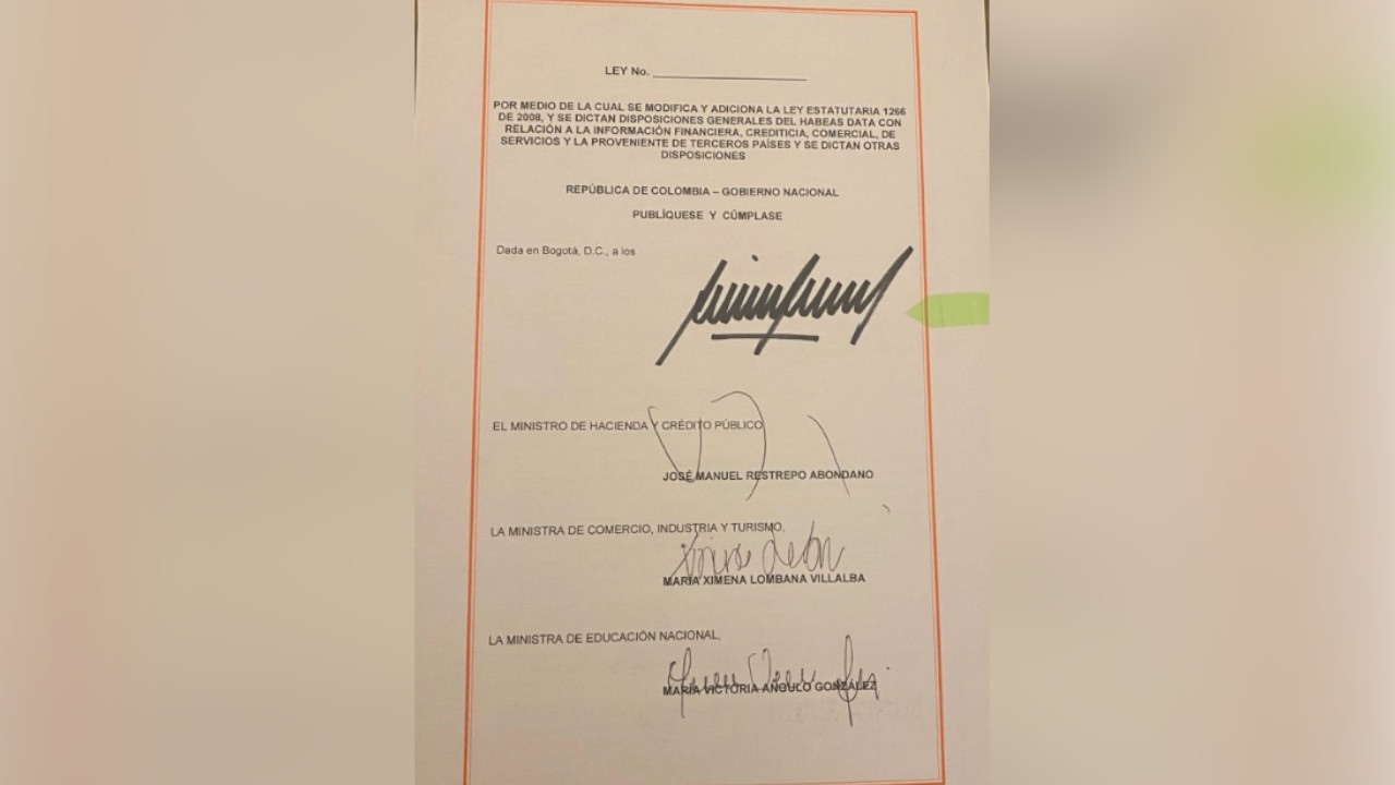 ¿Está en Datacrédito? ¡Pues, pilas! El presidente Duque ya sancionó la Ley de ‘borrón y cuenta nueva’