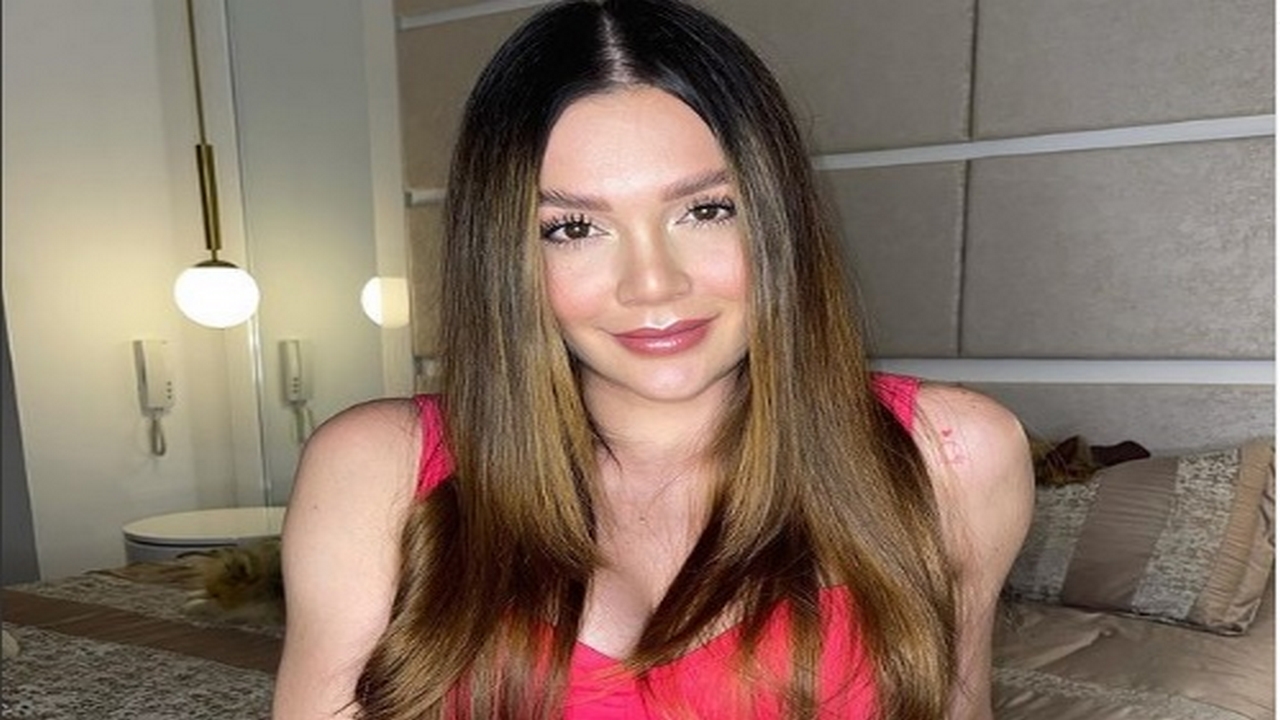 VIDEO: “La sencillez”: Lina Tejeiro llegó a Cancún y fue recibida con una lujosa limusina