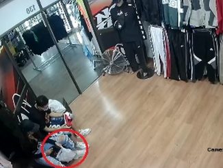 VIDEO: ¡Se pegan es de nada! Se robaron una gorra en un almacén del Centro de Medellín 1 Medellín