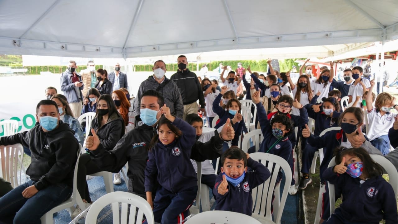 Misión Momotus: niños y niñas de Rionegro llegaron al bordo del espacio este viernes 9 globos