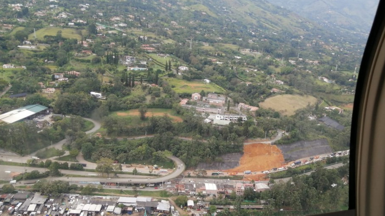 [Video] Ya habilitaron la vía en Copacabana