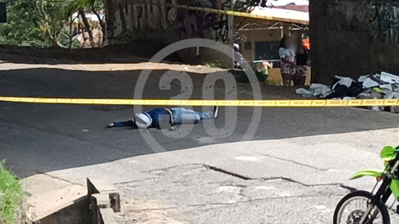 EN FOTOS: Mataron a tiros a un hombre en San Cristóbal, al parecer, por robarle la moto 5 SAN CRISTOBAL