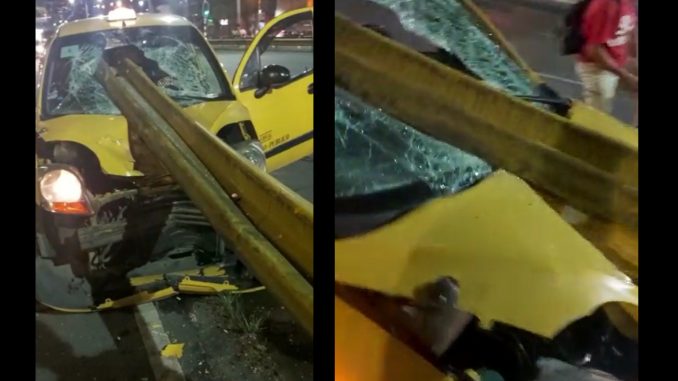 ¡Vivo de milagro! En la avenida San Juan, un taxista chocó de frente contra las barandas de un puente ¡Vivo de milagro! En la avenida San Juan, un taxista chocó de frente contra las barandas de un puente