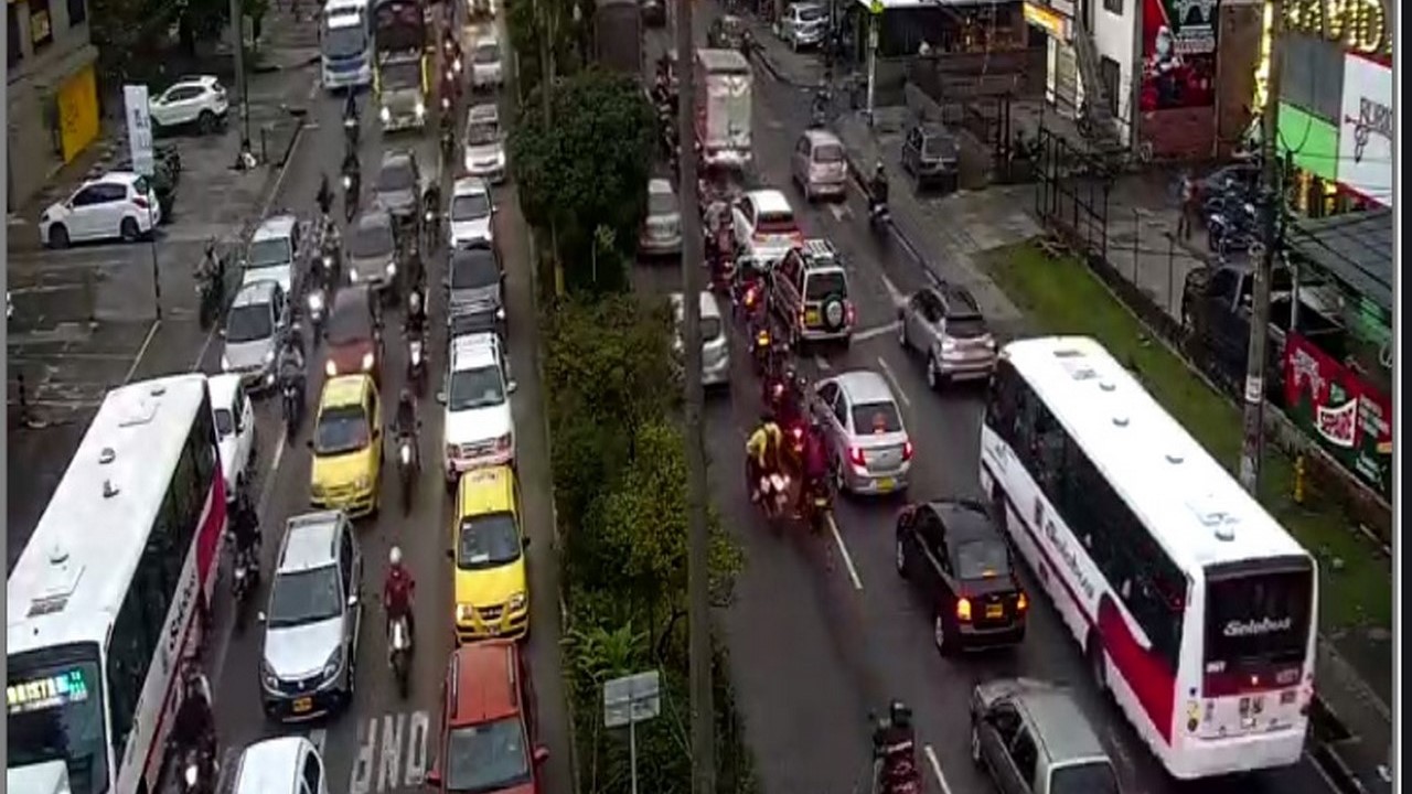 Así están las vías en Medellín luego del torrencial aguacero