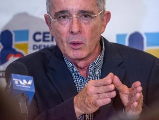 Álvaro Uribe tiene otra calle con su nombre en el sur de Florida (EE.UU.) 1 Álvaro Uribe