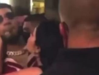 Anuel fue criticado en redes sociales por el beso que rechazó de una fan 1 anuel beso no fans 1