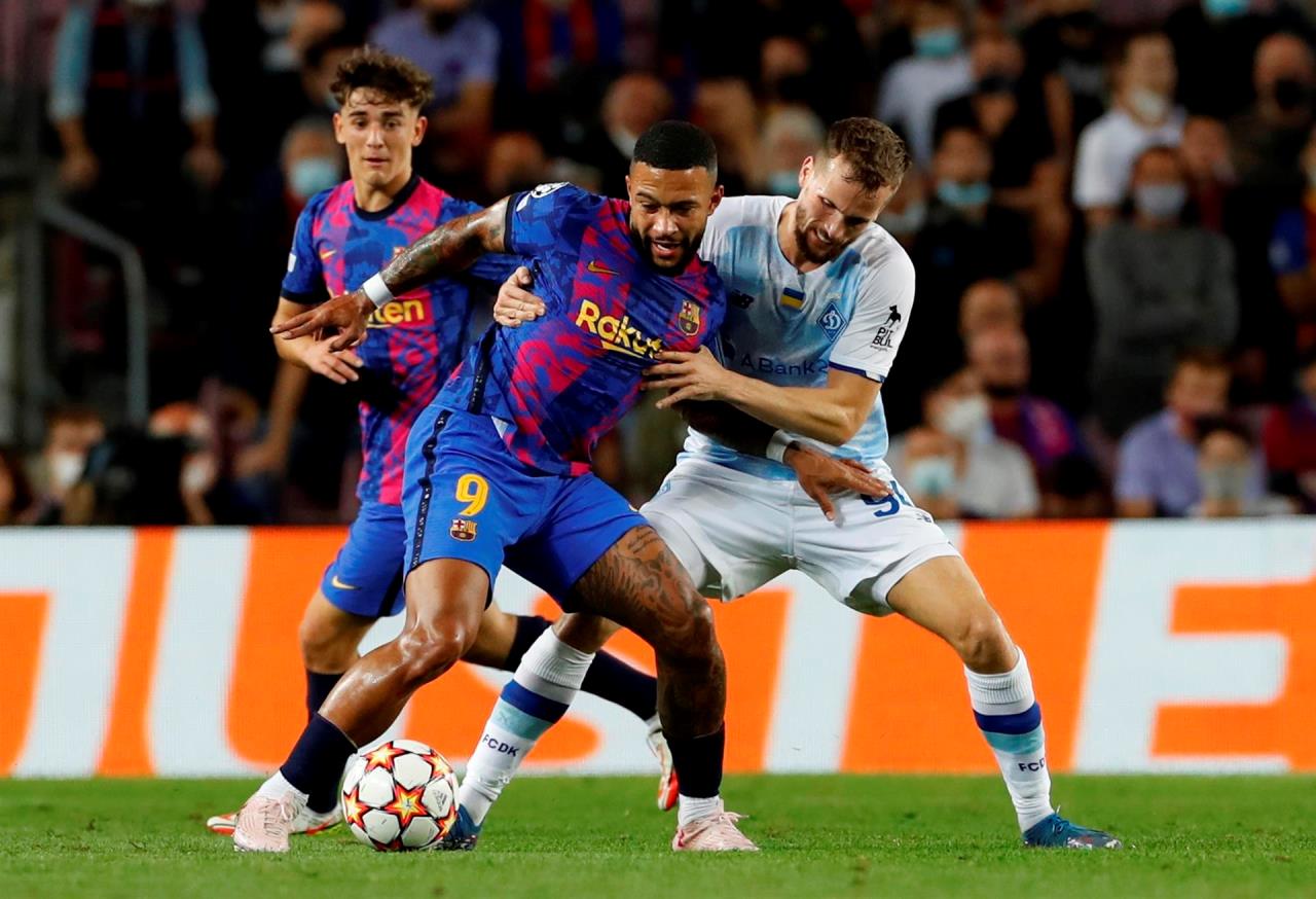 Piqué mantiene vivo al Barça en la Champions 2 barcelona dos