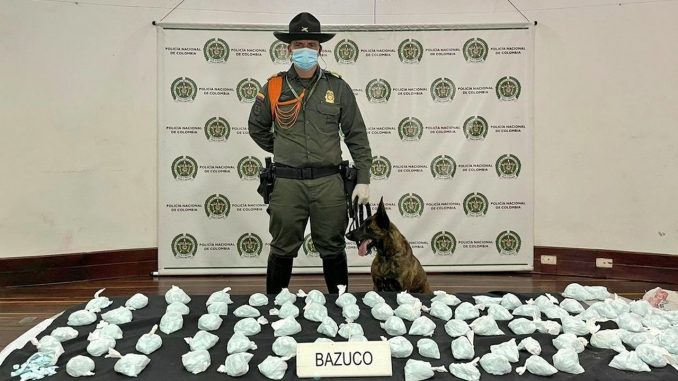 En el centro de Medellín incautaron más de mil dosis de bazuco En el centro de Medellín incautaron más de mil dosis de bazuco