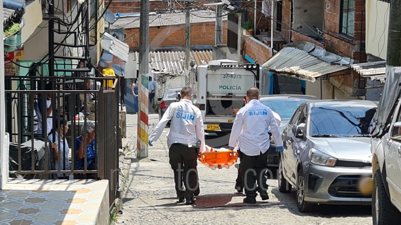 EN FOTOS: Adulta mayor que no habían visto en días, fue encontrada muerta en su casa 12 BELLO
