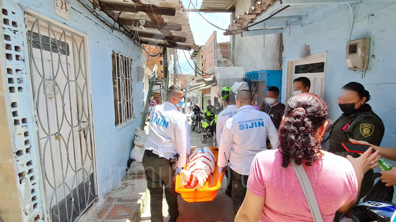EN FOTOS: Adulta mayor que no habían visto en días, fue encontrada muerta en su casa 8 BELLO