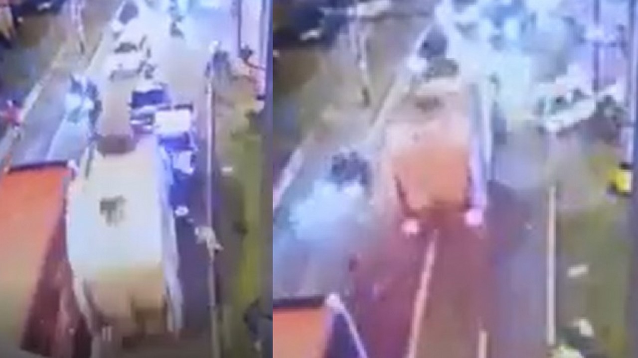 Momento exacto del choque del camión de basura