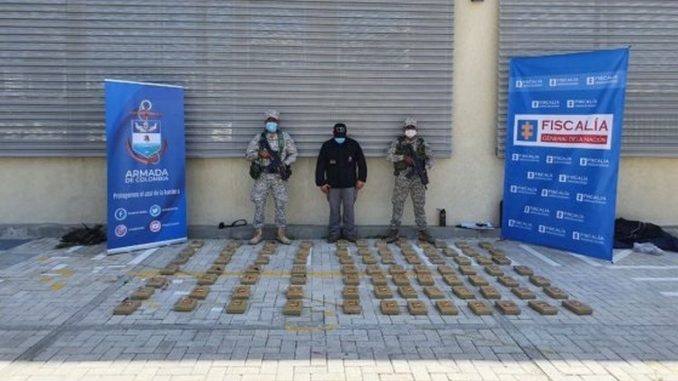 Incautaron un 'montón' de clorhidrato de coca entre cemento Incautaron un 'montón' de clorhidrato de coca entre cemento