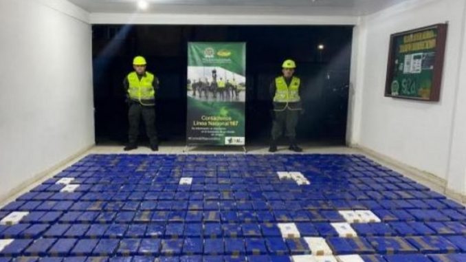 Incautaron más de 360 kilos de cocaína que iban para España Incautaron más de 360 kilos de cocaína que iban para España