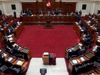 Advierten que el Congreso intenta facilitar la destitución presidencial en Perú 1 destitución presidencial