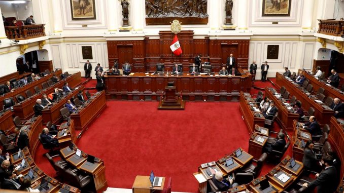 Foto de archivo del interior del Congreso de Perú. EFE/ Paolo Aguilar Perú