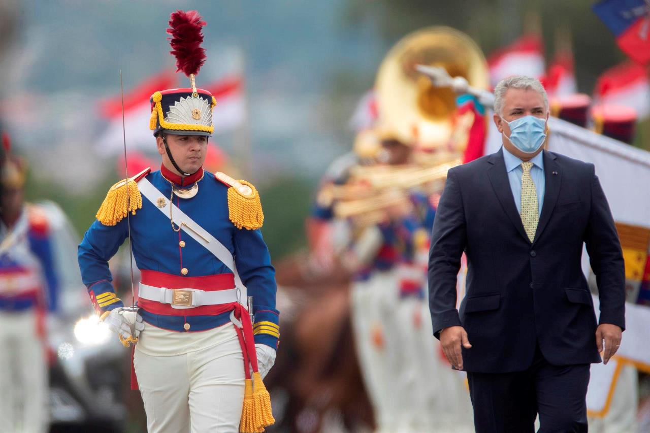 Bolsonaro recibe a Iván Duque en Brasilia con honores de Estado 1 duque brasil2