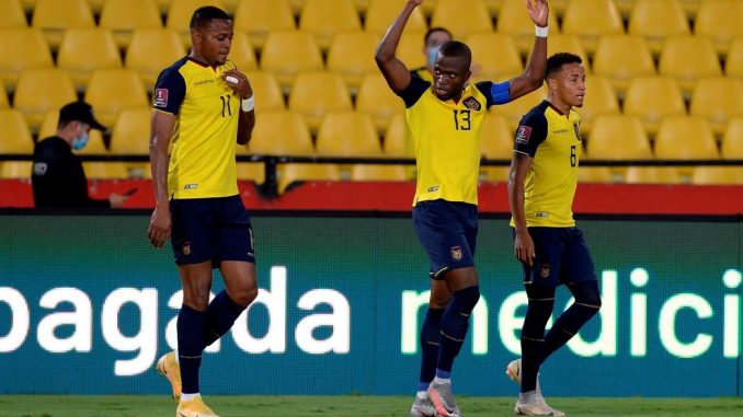 Jugadores de Ecuador celebran un gol ante Bolivia hoy, en un partido de las eliminatorias sudamericanas para el Mundial de Catar 2022 entre los equipos de Ecuador y Bolivia en el estadio Monumental en Guayaquil (Ecuador). EFE/Rodrigo Buendía/Pool Ecuador