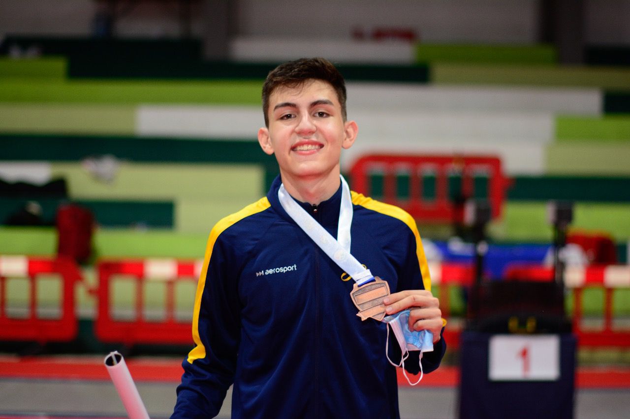 FOTOS: Colombia se coronó Campeón Sudamericano de Esgrima en las categorías juveniles 9 esgrima8