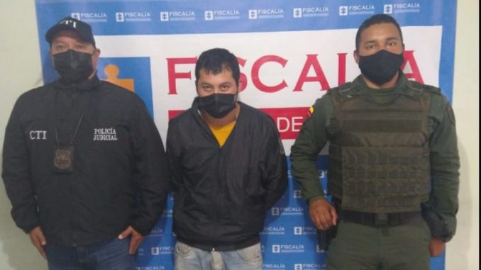 gopeo a su pareja torturado