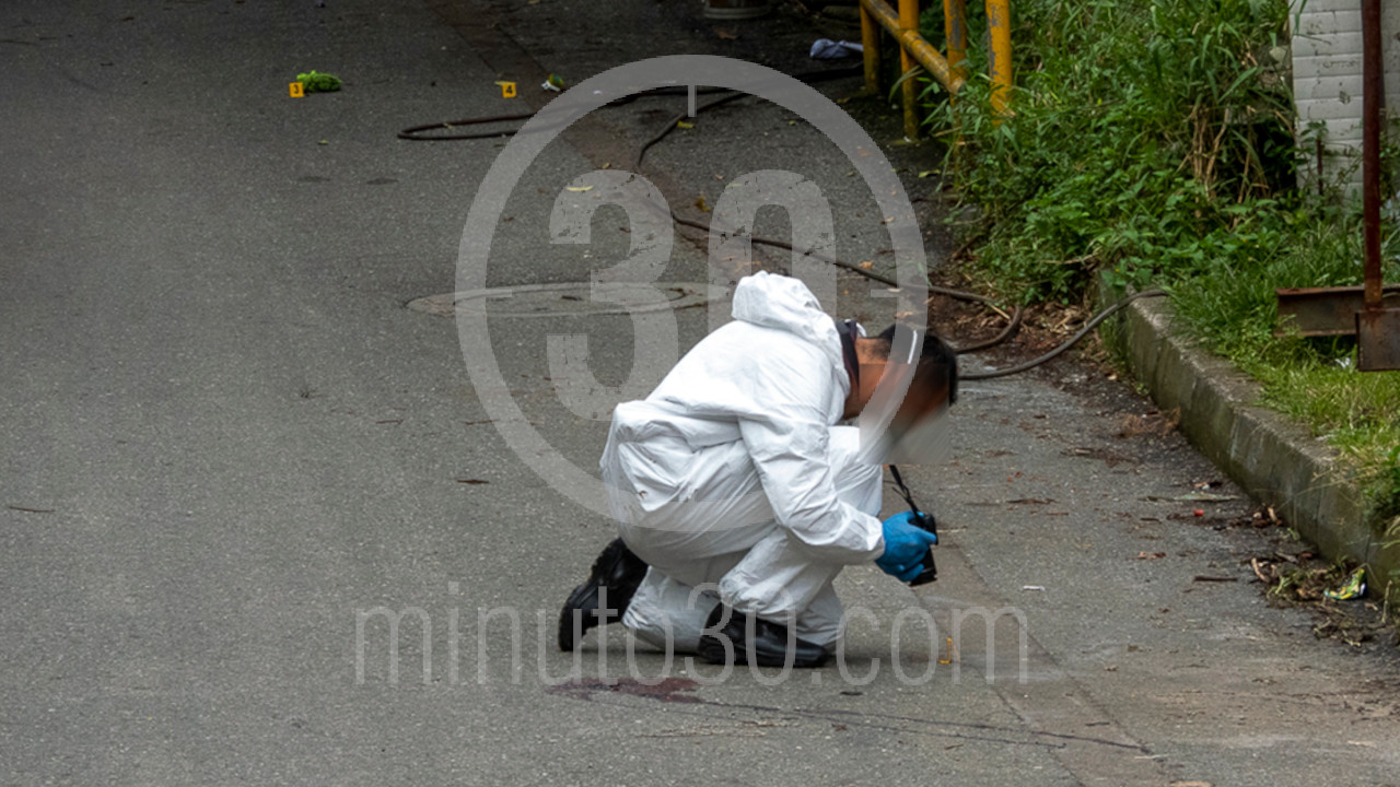 EN FOTOS Y VIDEO: Sicario mató a un hombre en ‘La 13’ y un vendedor que intentó detenerlo también fue baleado 3 COMUNA 13