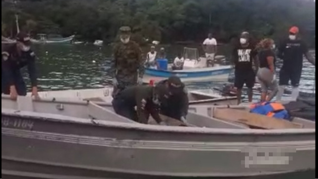 ¡Desgarrador! Dentro de un pez encontraron los restos de un bebé migrante que se ahogó en el Golfo de Urabá