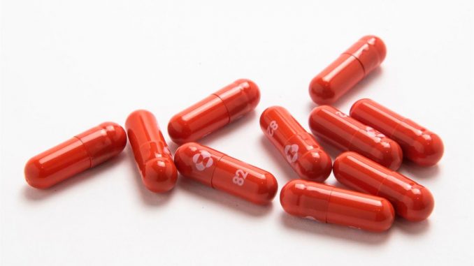 Fotografía cedida, este 11 de octubre de 2021, por Merck Sharp & Dohme Corp., que muestra las píldoras del tratamiento contra la covid-19 conocido como molnupiravir. EFE/Merck Sharp & Dohme Corp molnupiravir