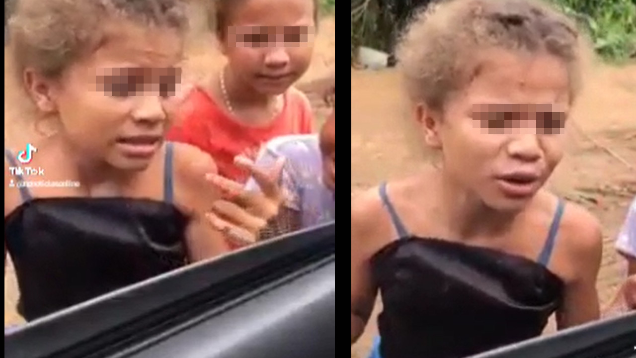 [Video] Niña que tapa huecos en una vía cautiva en las redes sociales con su voz al cantar