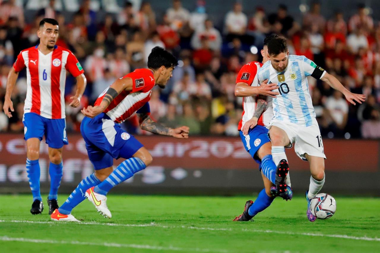 FOTOS: Paraguay frena a Argentina que tuvo a un Messi desenchufado 3 paraguar argentina3