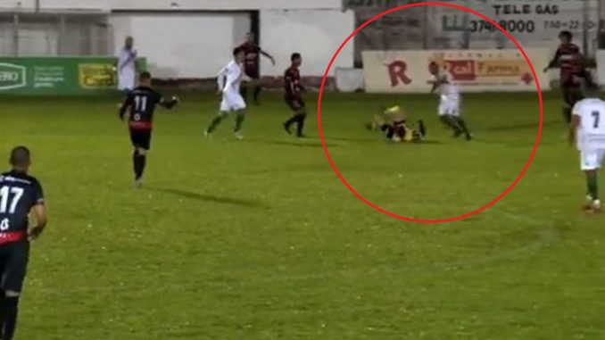 partido golpiza jugador a juez