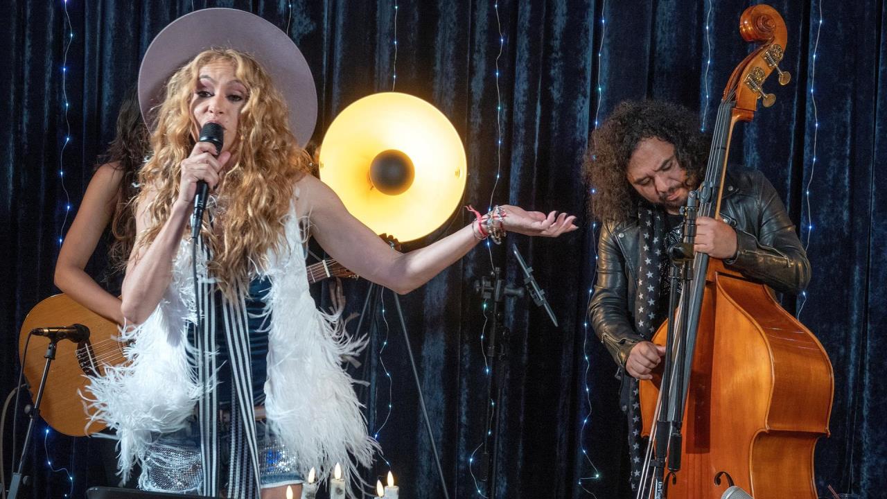 FOTOS: Paulina Rubio confía en otros 50 años de vida para “liberarse de ataduras”