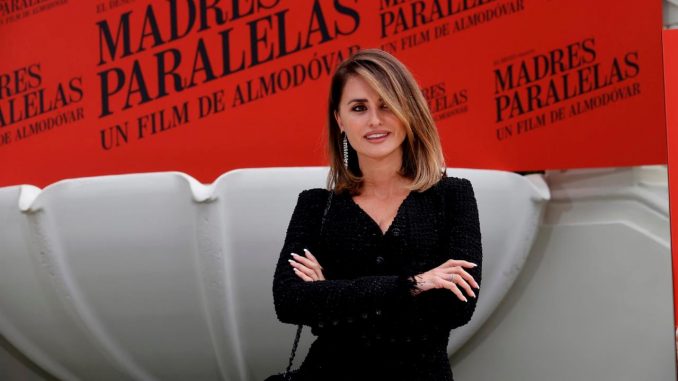 La actriz Penélope Cruz durante la presentación en Madrid de la película "Madres paralelas", de Pedro Almodóvar. EFE/Emilio Naranjo penélope cruz
