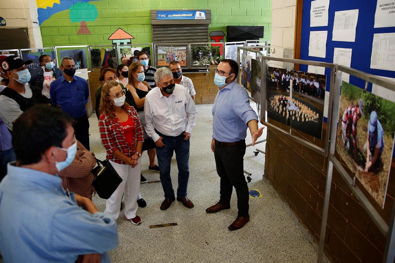 Exposición fotográfica recoge mirada de la ONU al proceso de paz colombiano 2 proceso de paz fotos1