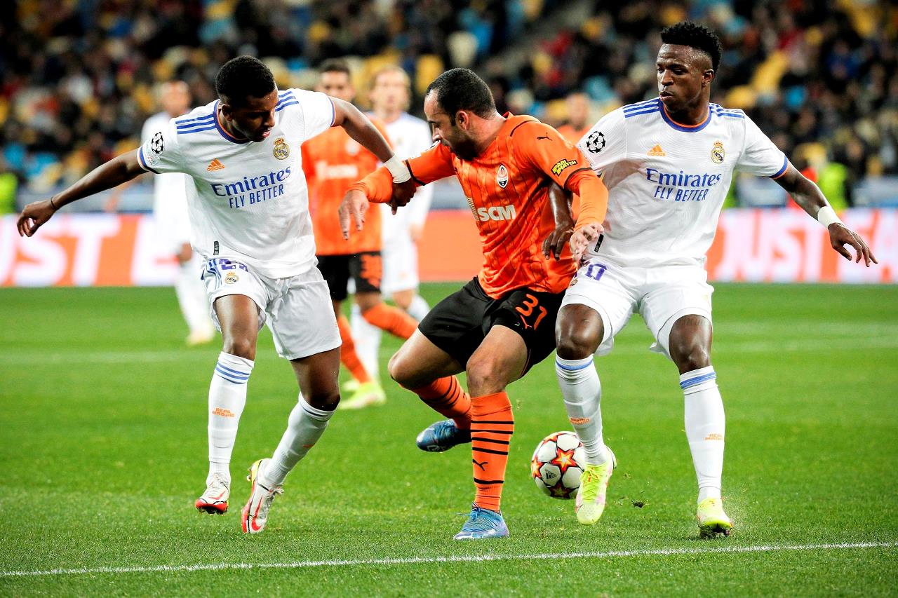 Vinicius guía al Real Madrid a una goleada contra el Shakhtar 2 Real Madrid