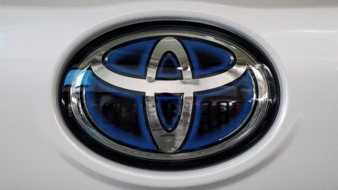 EFE/EPA/FRANCK ROBICHON/Archivo Toyota