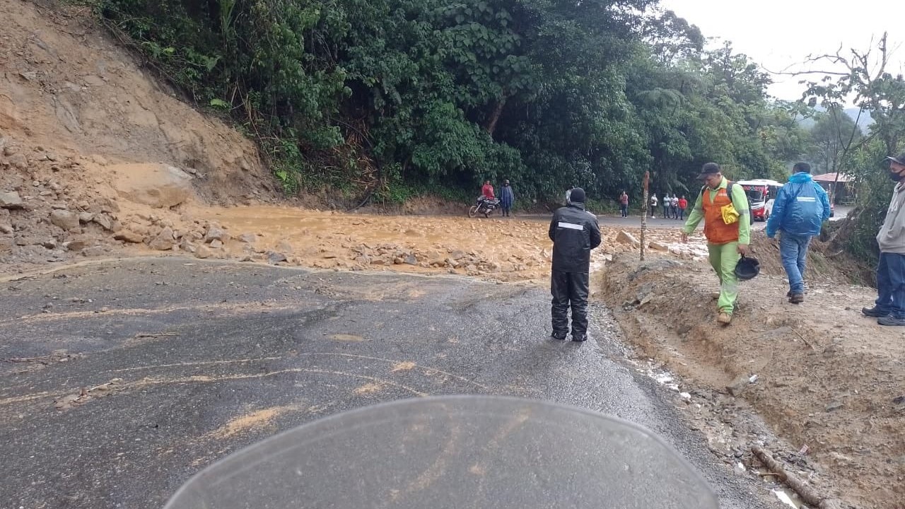 Cierre de la vía Medellín-Cisneros, sector La Chorrera