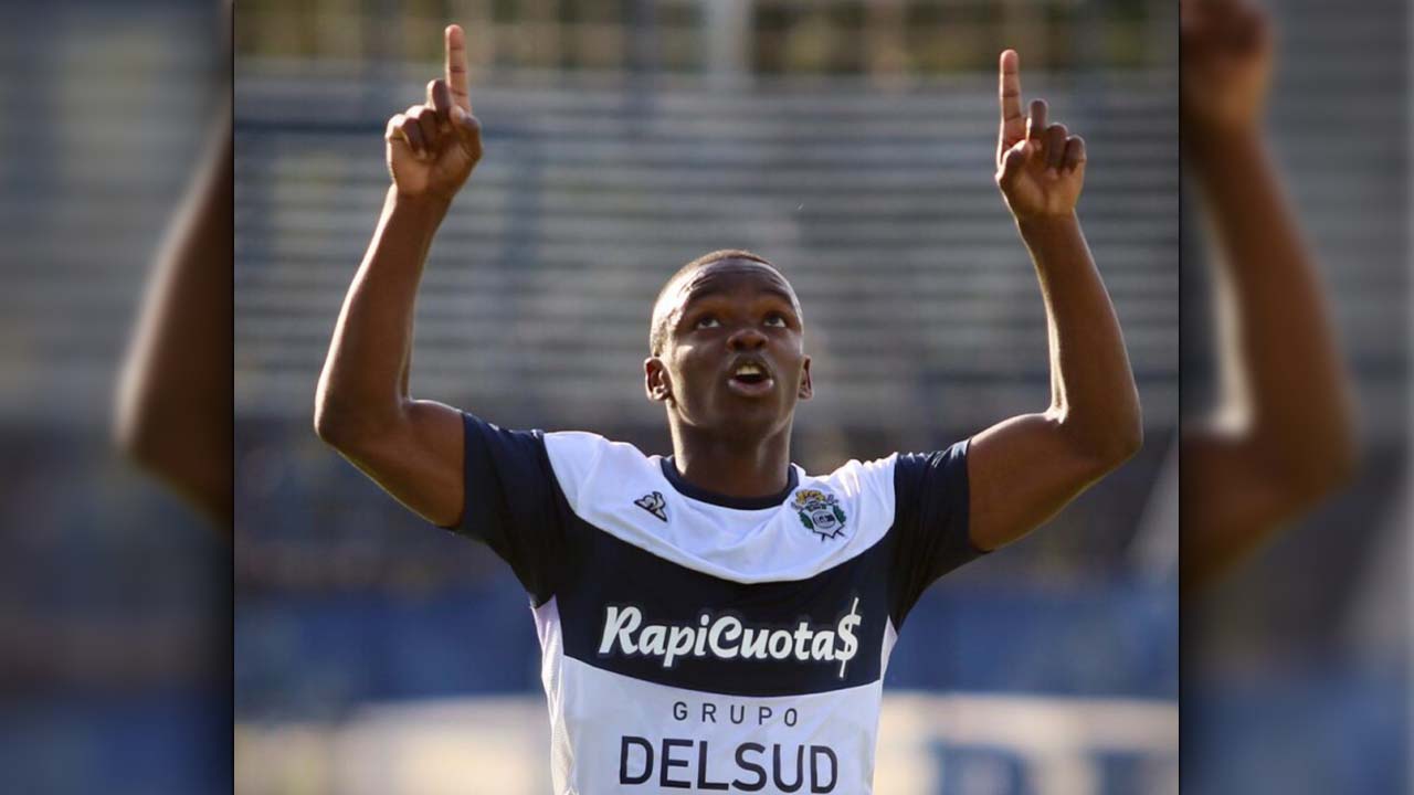 2,2 M de dólares pagará Gimnasia por Carbonero