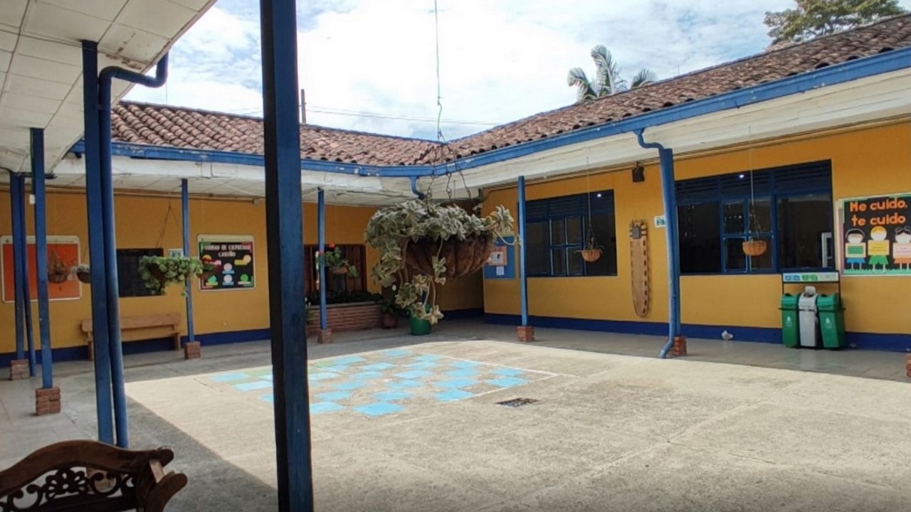 e metieron a robar a dos instituciones educativas de Amagá