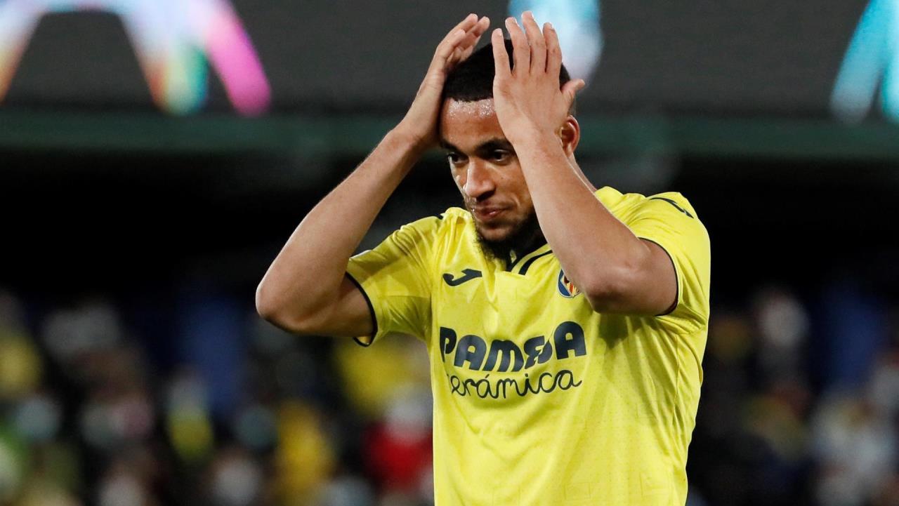 El delantero neerlandés del Villarreal Arnaut Danjuma durante el partido de Liga de Campeones ante el Manchester United este martes en el estadio de la Cerámica.- EFE/ Biel Aliño