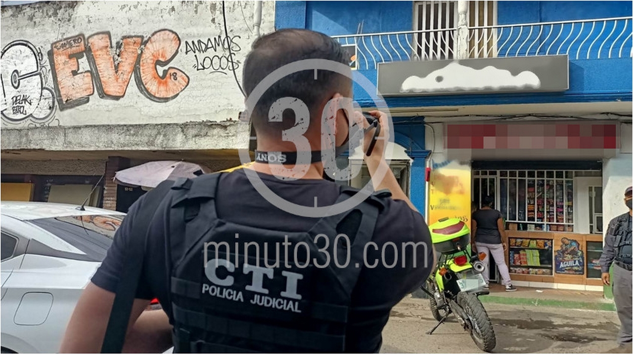FOTOS: ¡Por desgraciados! En el centro de Medellín dos sujetos intentaron violar a una joven y los lincharon 4 Centro de Medellín
