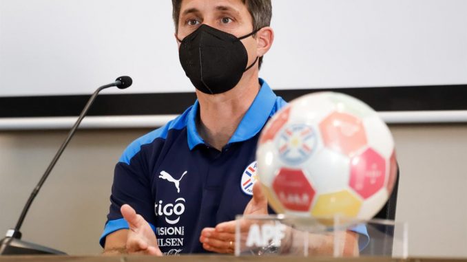 Fotografía de archivo del seleccionador de Paraguay, el argentino Guillermo Barros Schelotto. EFE/Nathalia Aguilar Barros Schelotto