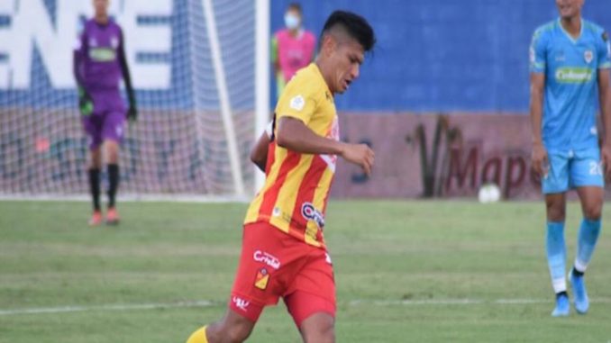 Jhonny Vásquez, volante del Deportivo Pereira. Jhonny Vásquez, volante del Deportivo Pereira.