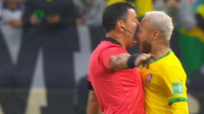 Neymar vs arbitro Tobar