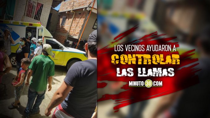 Otro-incendio-en-Medellin-ahora-casi-se-quema-una-casa-en-El-Popular-1 ¿Qué está pasando? Otro incendio en Medellín, ahora casi se quema una casa en El Popular 1